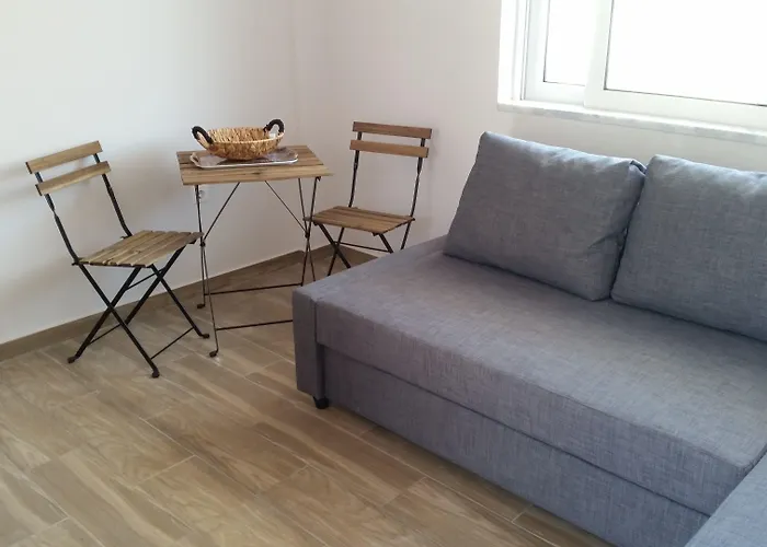 Ria's Deluxe Daire Faliraki