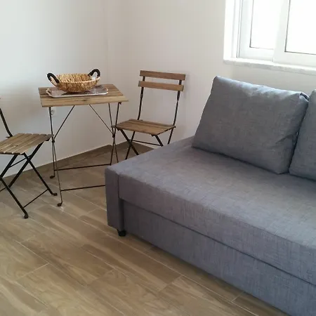 Ria's Deluxe Apartment
