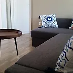 Ria's Deluxe