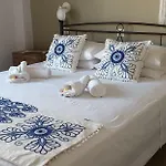 Ria's Deluxe Apartment *