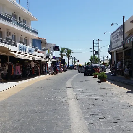 Ria's Deluxe * ファリラキ